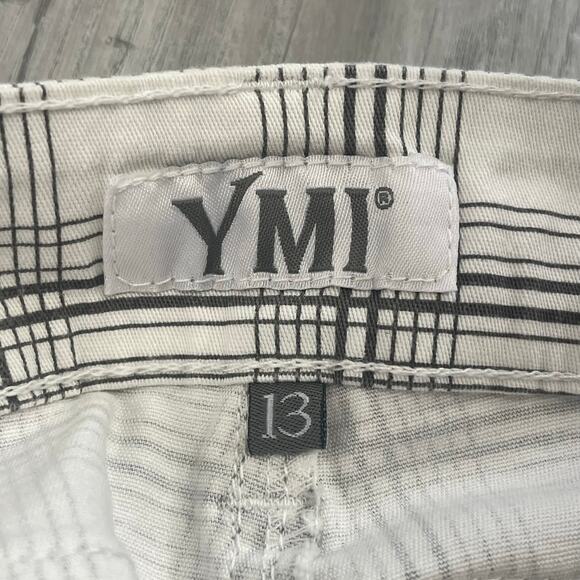 YMI Black White Plaid 2.5" Mid Rise Cotton Summer Vacation Beach Shorts 13 - Picture 5 of 10